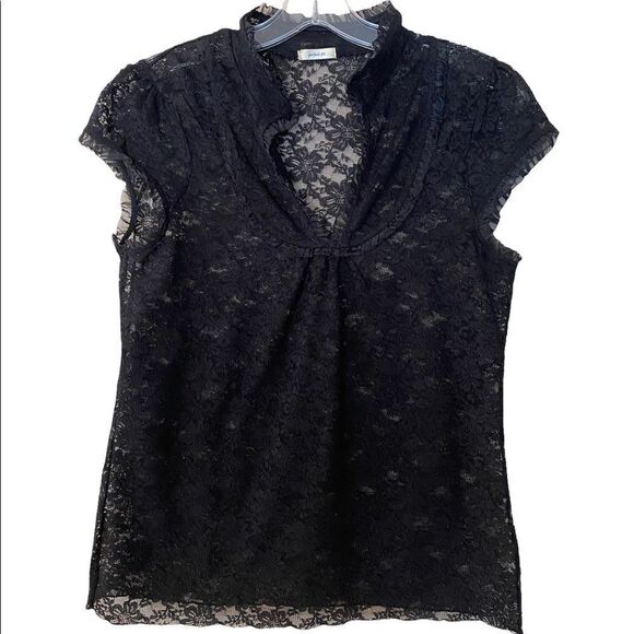 Perfect Fit Woman’s Lace Blouse - Picture 1 of 4